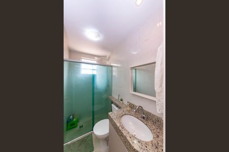 Casa de condomínio à venda com 143m², 3 quartos e 2 vagas Casa de condomínio à venda com 143m², 3 quartos e 2 vagasBanheiro da Suíte