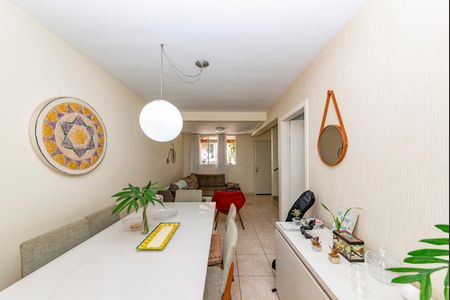 Casa de condomínio à venda com 143m², 3 quartos e 2 vagas Casa de condomínio à venda com 143m², 3 quartos e 2 vagasSala