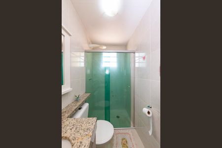 Casa de condomínio à venda com 143m², 3 quartos e 2 vagas Casa de condomínio à venda com 143m², 3 quartos e 2 vagasBanheiro Social