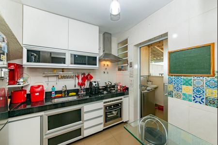 Casa de condomínio à venda com 143m², 3 quartos e 2 vagas Casa de condomínio à venda com 143m², 3 quartos e 2 vagasCozinha