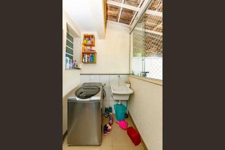 Casa de condomínio à venda com 143m², 3 quartos e 2 vagas Casa de condomínio à venda com 143m², 3 quartos e 2 vagasÁrea de Serviço