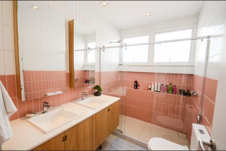 Casa à venda com 250m², 3 quartos e sem vagaBanheiro 1