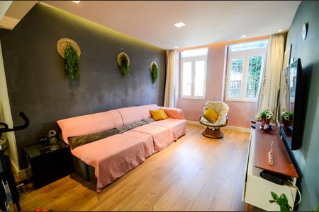 Casa à venda com 250m², 3 quartos e sem vagaSala