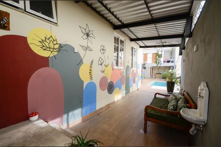 Casa à venda com 250m², 3 quartos e sem vagaÁrea externa