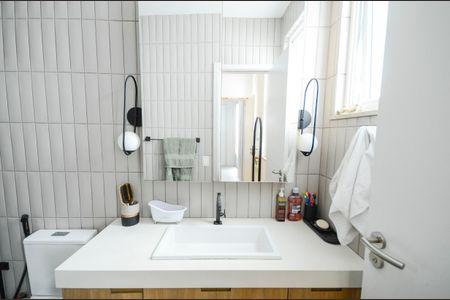 Casa à venda com 250m², 3 quartos e sem vagaBanheiro da Suíte