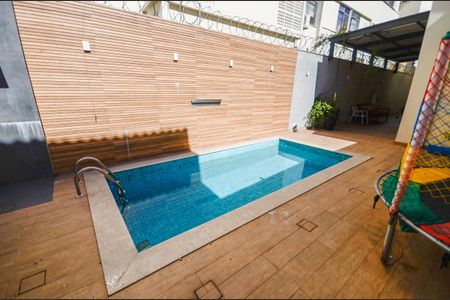 Casa à venda com 250m², 3 quartos e sem vagaÁrea externa