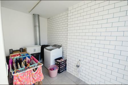 Casa à venda com 250m², 3 quartos e sem vagaÁrea de Serviço