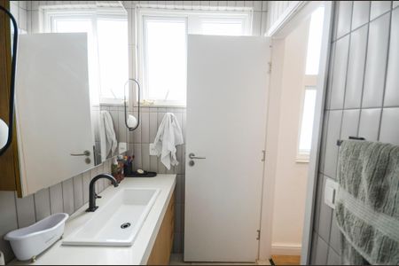 Casa à venda com 250m², 3 quartos e sem vagaBanheiro da Suíte