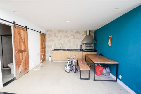 Casa à venda com 250m², 3 quartos e sem vagaÁrea externa