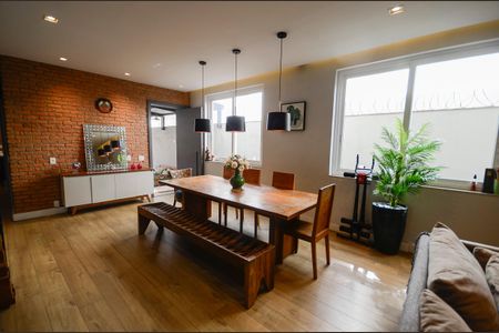 Casa à venda com 250m², 3 quartos e sem vagaSala