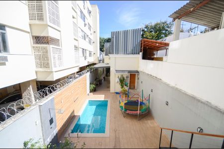 Casa à venda com 250m², 3 quartos e sem vagaÁrea externa