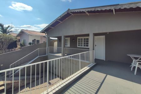 Casa à venda com 110m², 3 quartos e 3 vagasQuintal