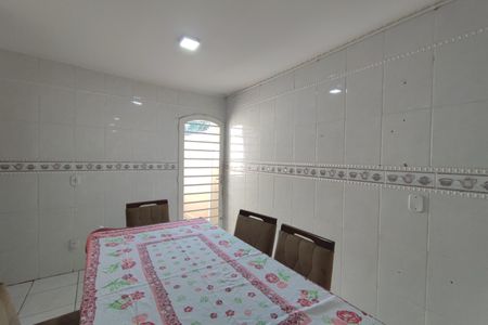 Casa à venda com 110m², 3 quartos e 3 vagasCopa