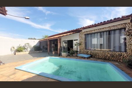 Casa à venda com 273m², 3 quartos e 3 vagas Casa à venda com 273m², 3 quartos e 3 vagasEspaço Gourmet - Piscina