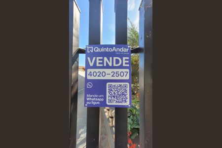 Casa à venda com 273m², 3 quartos e 3 vagas Casa à venda com 273m², 3 quartos e 3 vagasPlaquinha