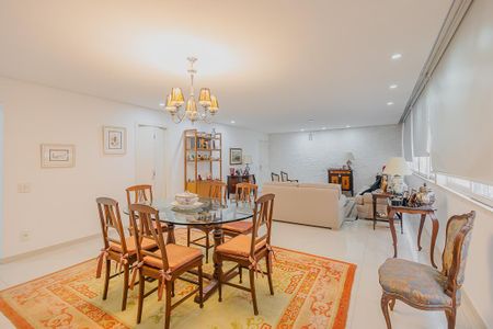 Apartamento à venda com 158m², 2 quartos e 1 vagaSala