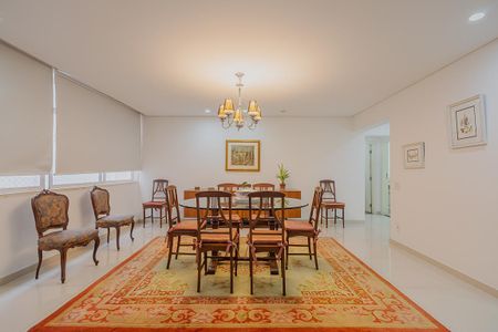 Apartamento à venda com 158m², 2 quartos e 1 vagaSala