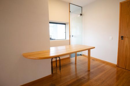 Apartamento à venda com 144m², 2 quartos e 2 vagasCopa