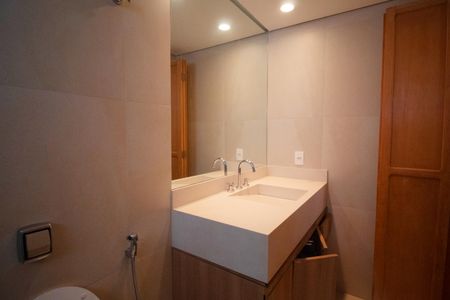 Apartamento à venda com 144m², 2 quartos e 2 vagasBanheiro 2