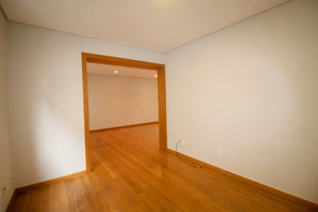 Apartamento à venda com 144m², 2 quartos e 2 vagasSala