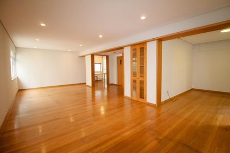 Apartamento à venda com 144m², 2 quartos e 2 vagasSala