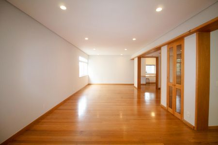 Apartamento à venda com 144m², 2 quartos e 2 vagasSala