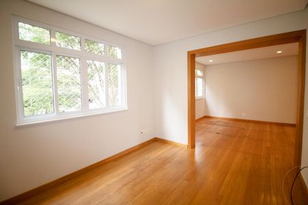 Apartamento à venda com 144m², 2 quartos e 2 vagasSala