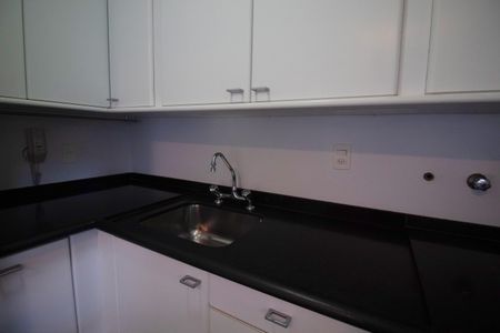 Apartamento à venda com 144m², 2 quartos e 2 vagasCozinha