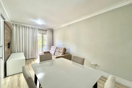 Apartamento para alugar com 65m², 2 quartos e 1 vagaSala