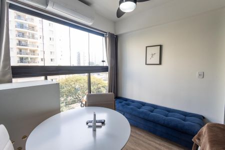 Apartamento à venda com 25m², 1 quarto e sem vaga Apartamento à venda com 25m², 1 quarto e sem vagaSala/Quarto