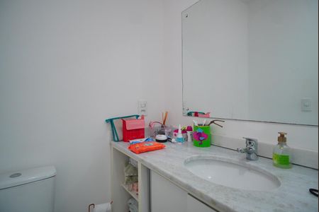 Apartamento para alugar com 75m², 3 quartos e 1 vaga Apartamento para alugar com 75m², 3 quartos e 1 vagaBanheiro corredor