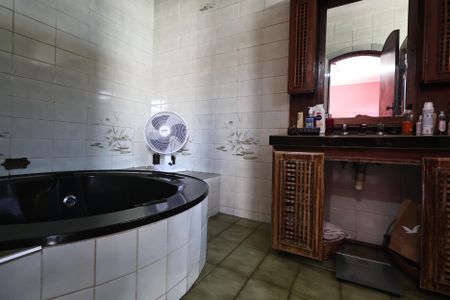 Casa à venda com 176m², 3 quartos e 3 vagasBanheiro da Suíte