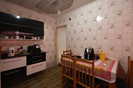 Casa à venda com 176m², 3 quartos e 3 vagasCozinha