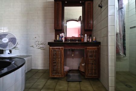 Casa à venda com 176m², 3 quartos e 3 vagasBanheiro da Suíte