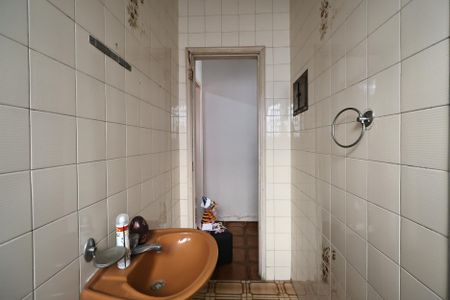 Casa à venda com 176m², 3 quartos e 3 vagasBanheiro 2