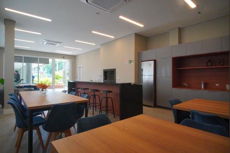 Apartamento à venda com 42m², 1 quarto e 1 vaga Apartamento à venda com 42m², 1 quarto e 1 vagaÁrea comum - Salão de festas