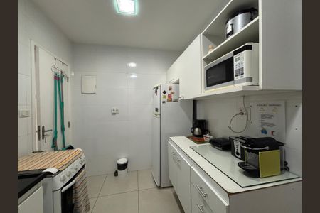 Apartamento à venda com 73m², 2 quartos e sem vagaCozinha