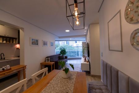 Apartamento à venda com 70m², 2 quartos e 2 vagasSala