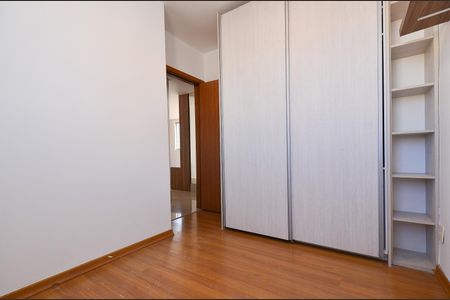 Apartamento à venda com 130m², 3 quartos e 2 vagasQuarto2