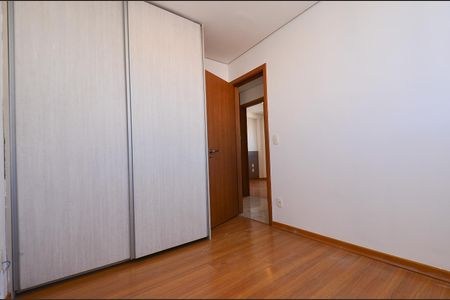 Apartamento à venda com 130m², 3 quartos e 2 vagasQuarto1