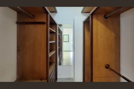 Apartamento para alugar com 66m², 2 quartos e 1 vagaCloset da suíte