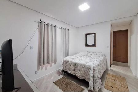 Casa à venda com 200m², 3 quartos e 4 vagasFoto 01