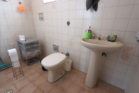 Casa à venda com 75m², 3 quartos e 1 vagaBanheiro da Suíte 2