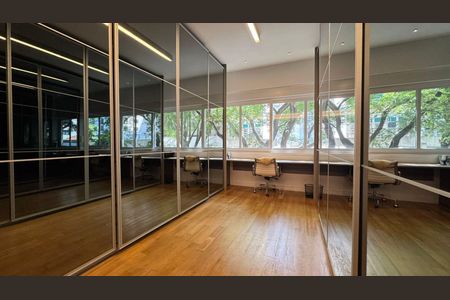 Apartamento à venda com 200m², 2 quartos e 2 vagas