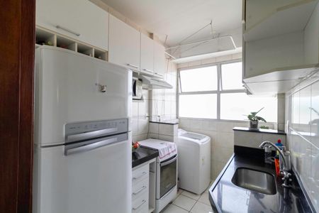 Apartamento à venda com 60m², 3 quartos e 1 vaga Apartamento à venda com 60m², 3 quartos e 1 vagaCozinha e Área de Serviço