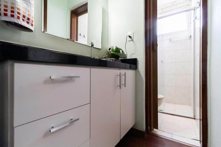 Apartamento à venda com 60m², 3 quartos e 1 vaga Apartamento à venda com 60m², 3 quartos e 1 vagaBanheiro social
