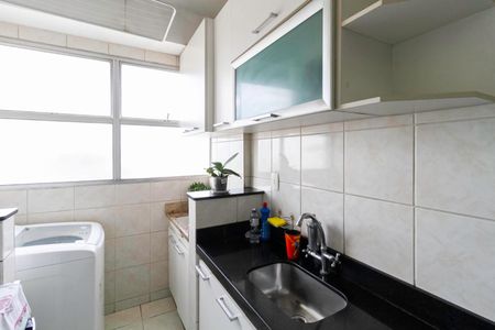 Apartamento à venda com 60m², 3 quartos e 1 vaga Apartamento à venda com 60m², 3 quartos e 1 vagaCozinha e Área de Serviço