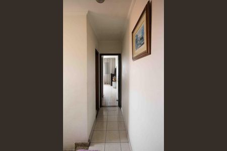 Casa à venda com 138m², 3 quartos e 2 vagas Casa à venda com 138m², 3 quartos e 2 vagasCorredor