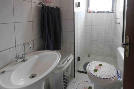 Casa à venda com 138m², 3 quartos e 2 vagas Casa à venda com 138m², 3 quartos e 2 vagasBanheiro Social