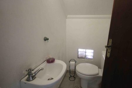 Casa à venda com 138m², 3 quartos e 2 vagas Casa à venda com 138m², 3 quartos e 2 vagasLavabo